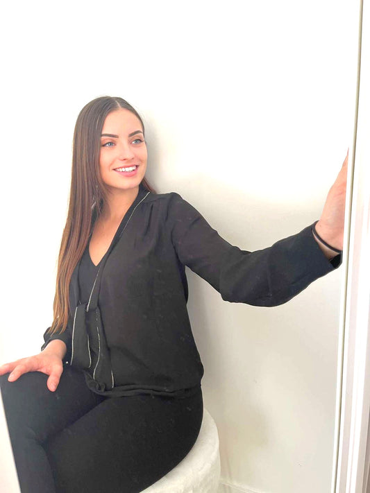Blouse à Cravatte